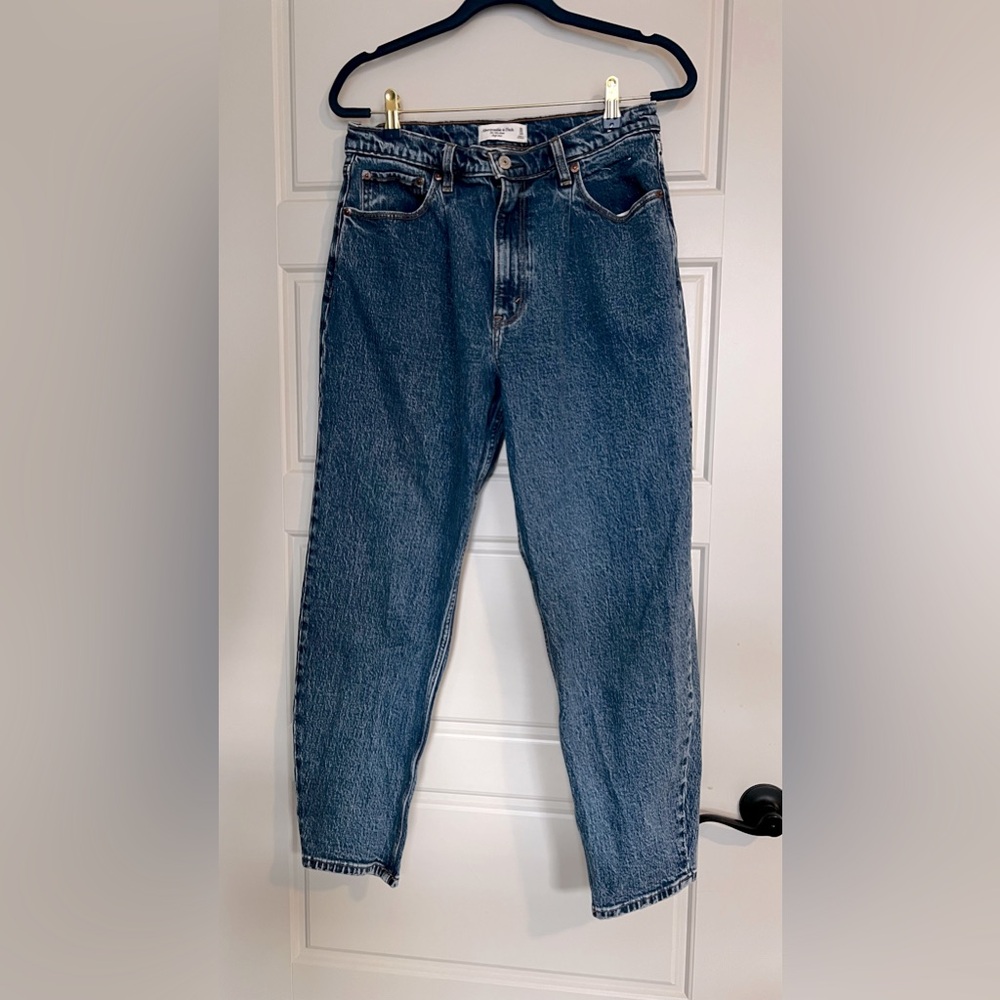 Abercrombie High Rise 80s Mom Jean Dark Wash Size 30